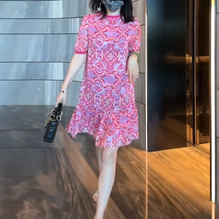 轻奢高端女装时尚国风印花裙子女款爆款2024新款中长款连衣裙潮