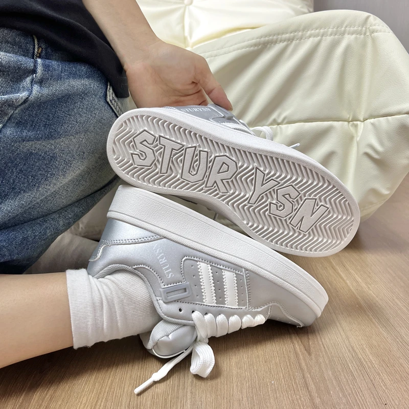 银色复古情侣面包鞋ins潮男女同款小众百搭运动休闲板鞋2024新款