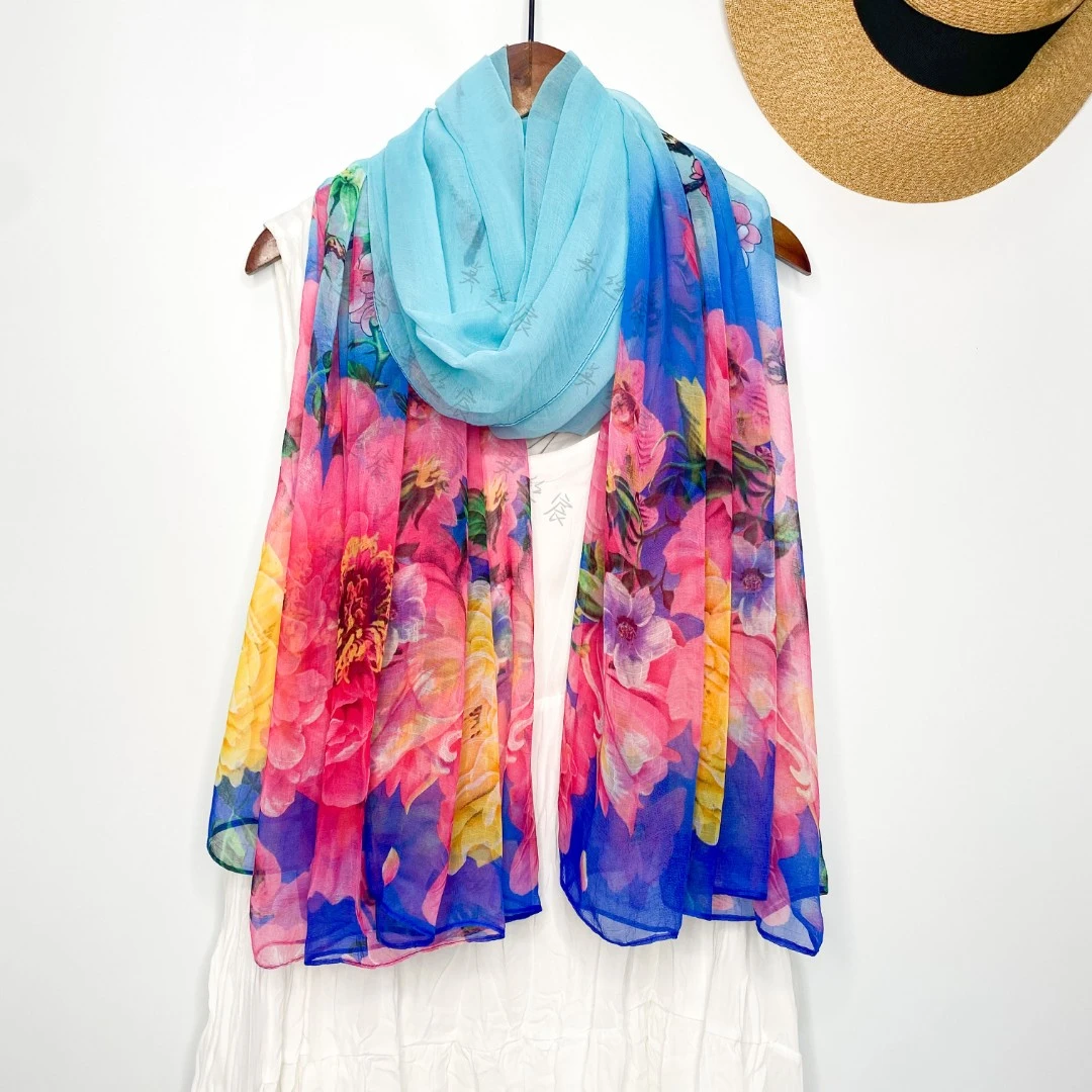 美丝宸牡丹花开140*180纺丝压皱丝巾四季可用围巾防晒包头蓝色