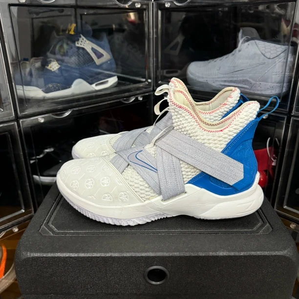 壹 45码 Nike 士兵12 白蓝 95新 无原盒 无瑕疵 磨损不大