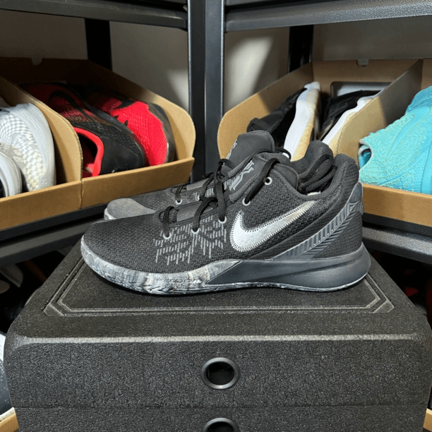43码 Nike Kyrie5 flytrap2 ep 黑水泥 全新 无原盒
