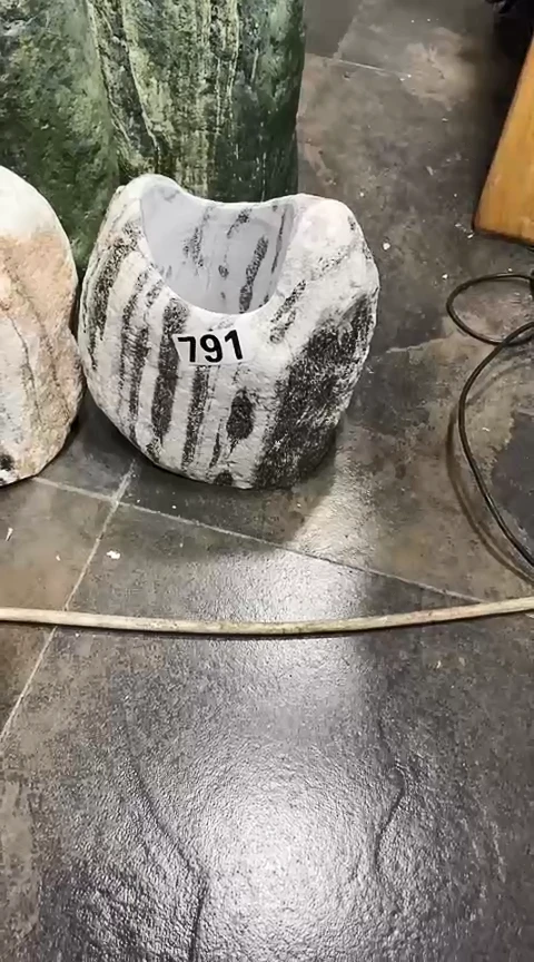 【闪购商品】花瓶1111