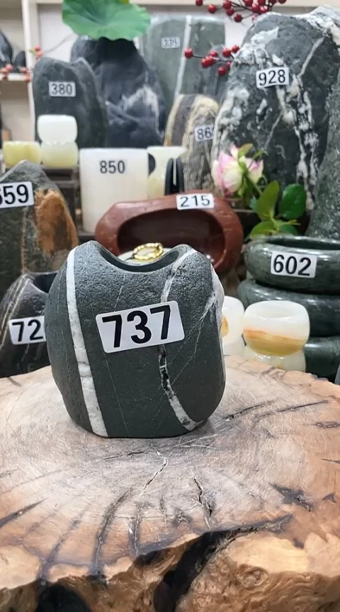 【闪购商品】花瓶1111