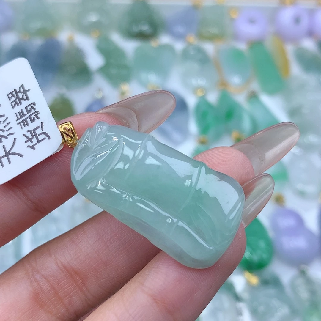 翡翠颈饰18K金镶嵌竹节