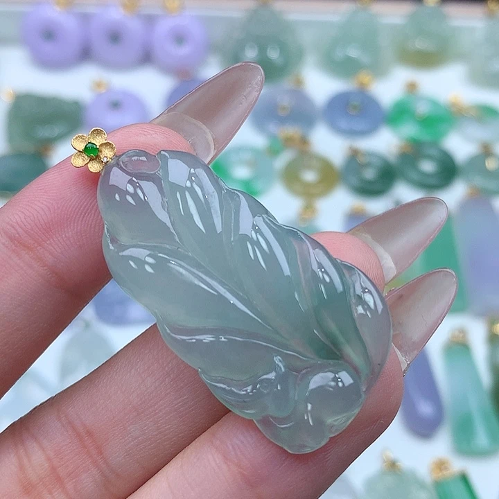 翡翠颈饰18K金镶嵌九尾狐