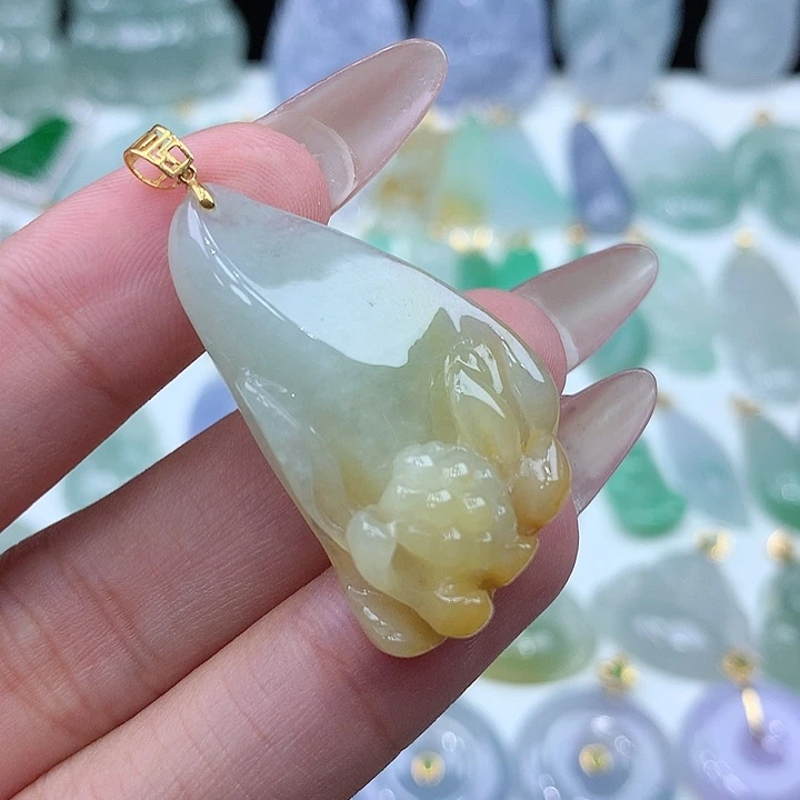 翡翠颈饰18K金镶嵌花