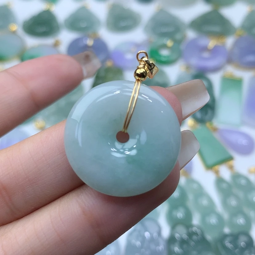 【闪购商品】翡翠颈饰未镶嵌