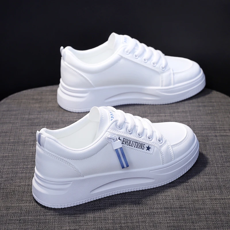 春秋季新款厚底增高圆头小白鞋女2023韩版网红百搭运动女鞋