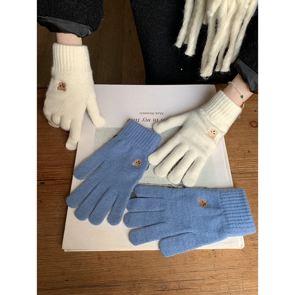 韩风刺绣小熊手套女2023新款秋冬保暖露指分五指毛线手套