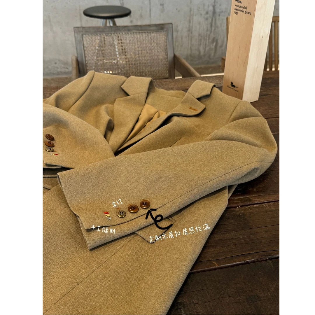 晶咕【女绅进阶】高级感垫肩翻领袖口3粒扣别致刺绣西装外套