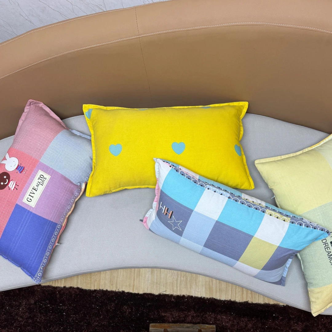 双面卡通图案抱枕家用沙发靠枕床头靠背腰枕床枕