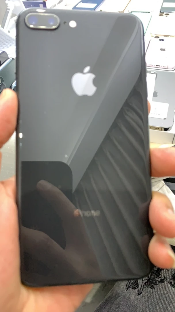 9新 Apple/苹果 苹果8plus-64G内存黑色