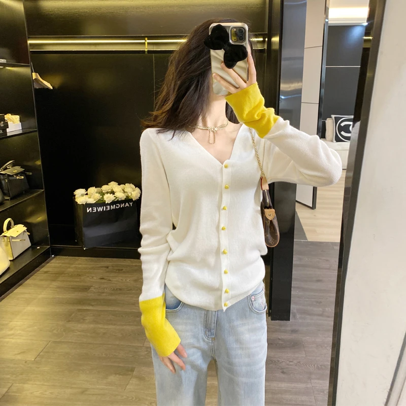 网红白色针织衫女春秋时尚百搭气质长袖修身显瘦v领宽松薄款毛衣