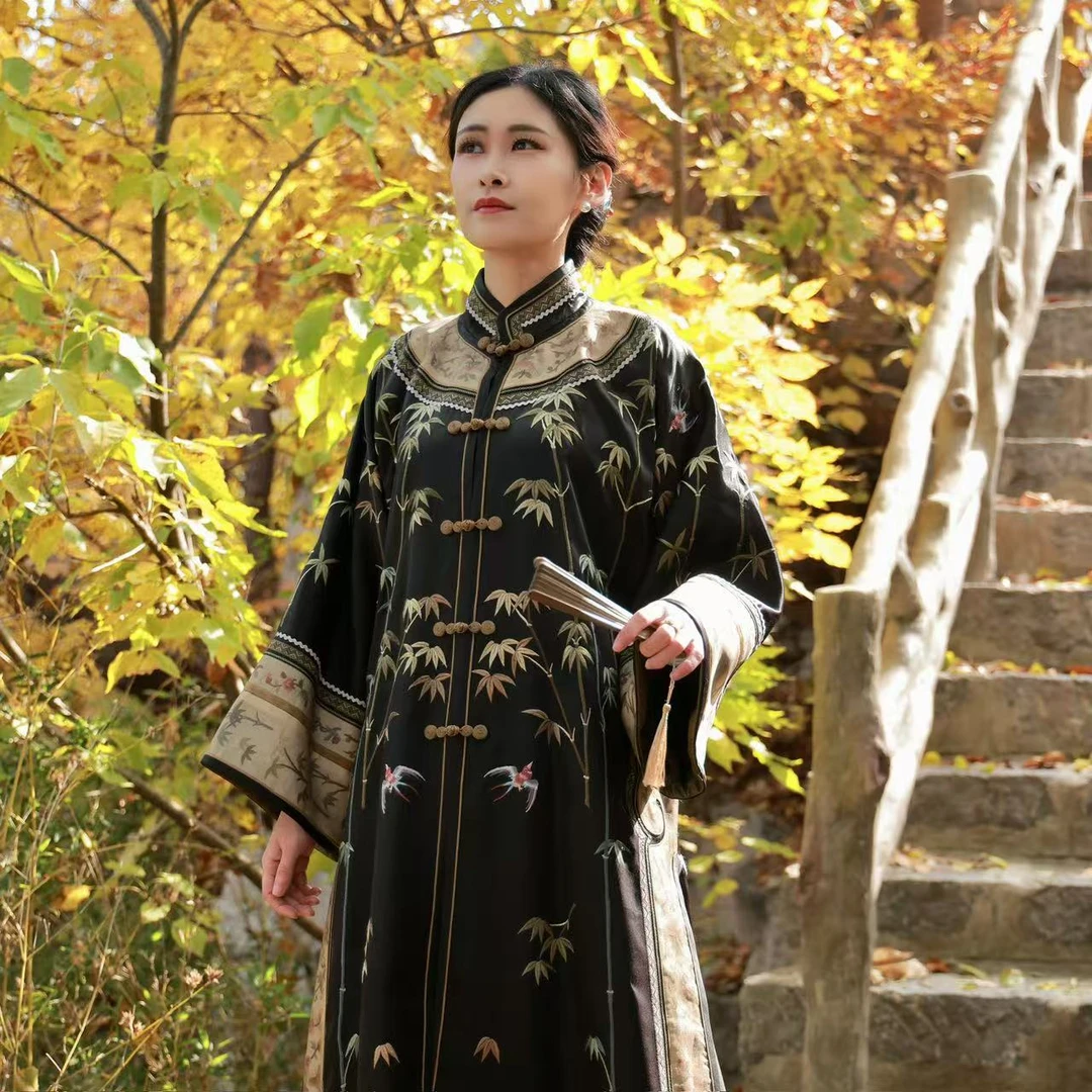 蘇夢【梅竹双清】香云纱元青色手绣满绣立领半大褂重工刺绣01031180