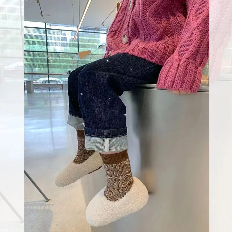 女童洋气小直筒牛仔裤高弹宝宝秋装新款儿童休闲阔腿长裤子童装潮