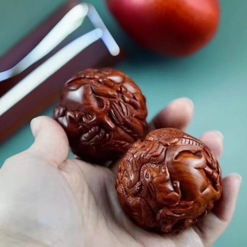 老挝黄花梨十二生肖保健球手球按摩球雕刻文玩健身球实木雕手把件