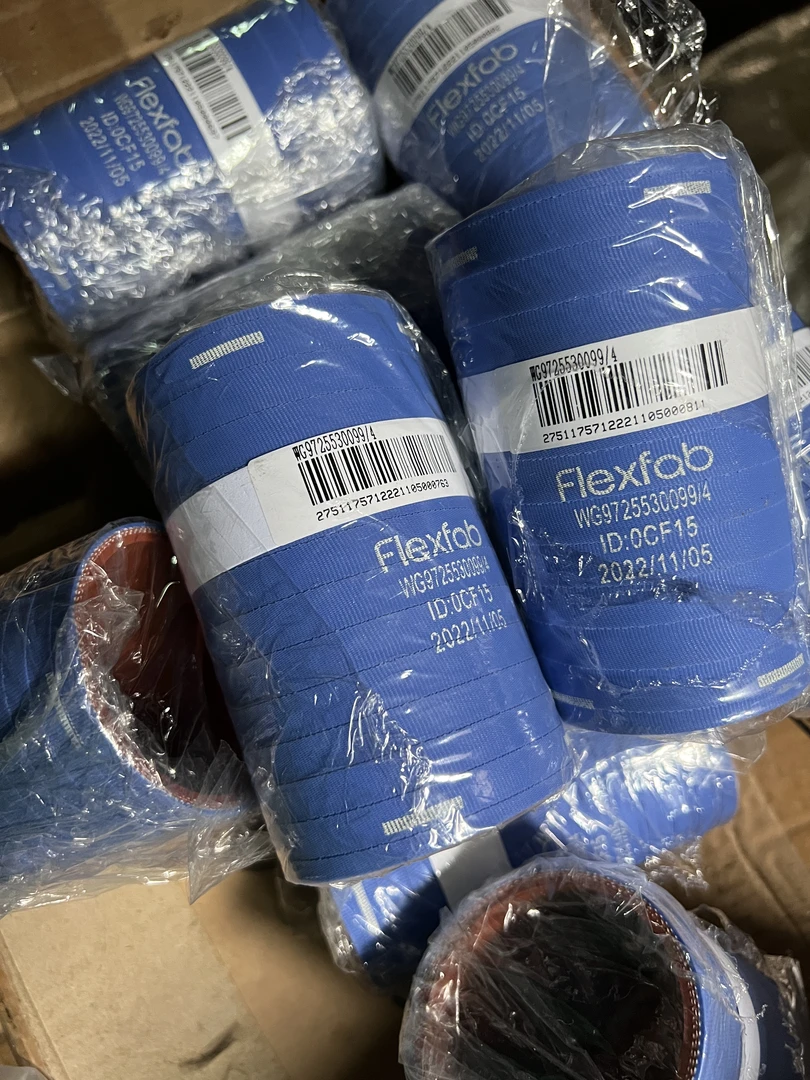 重汽豪沃T7H缓速器进水胶管WG9725530099重汽原厂件推荐汽车配件