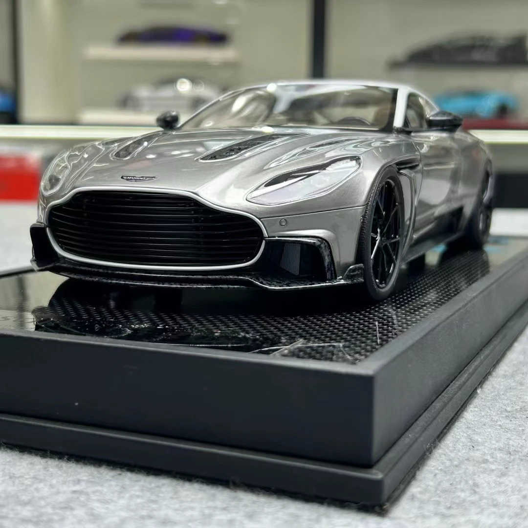 迈莎锐 1:18 Mansory 阿斯顿马丁 DB11 CYRUS 汽车模型 现货