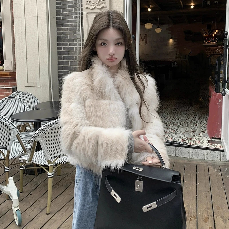 白色环保毛毛外套女2024秋冬新款皮毛一体保暖加厚小个子短款上衣