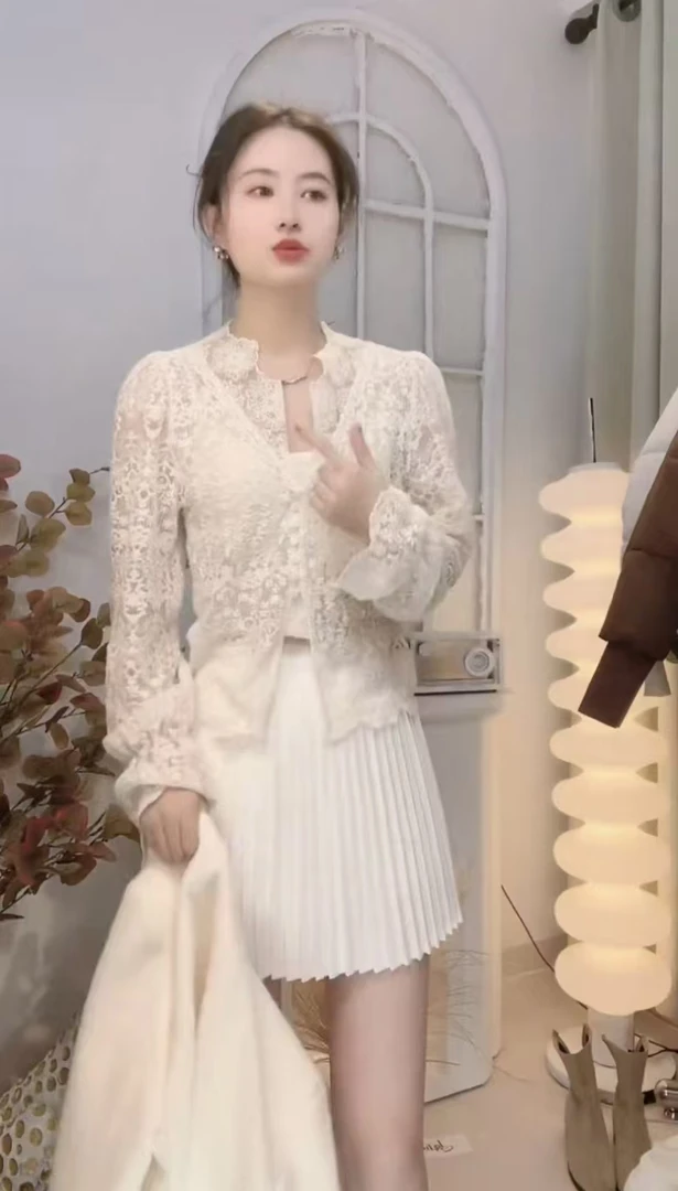 【常规与加绒两个版本】2280重工刺绣别致甜美奶乖上衣减龄漂亮小衫