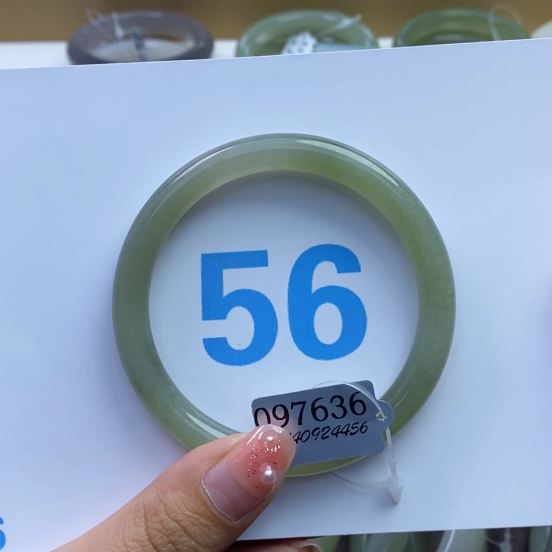 【闪购商品】和田玉手镯未镶嵌