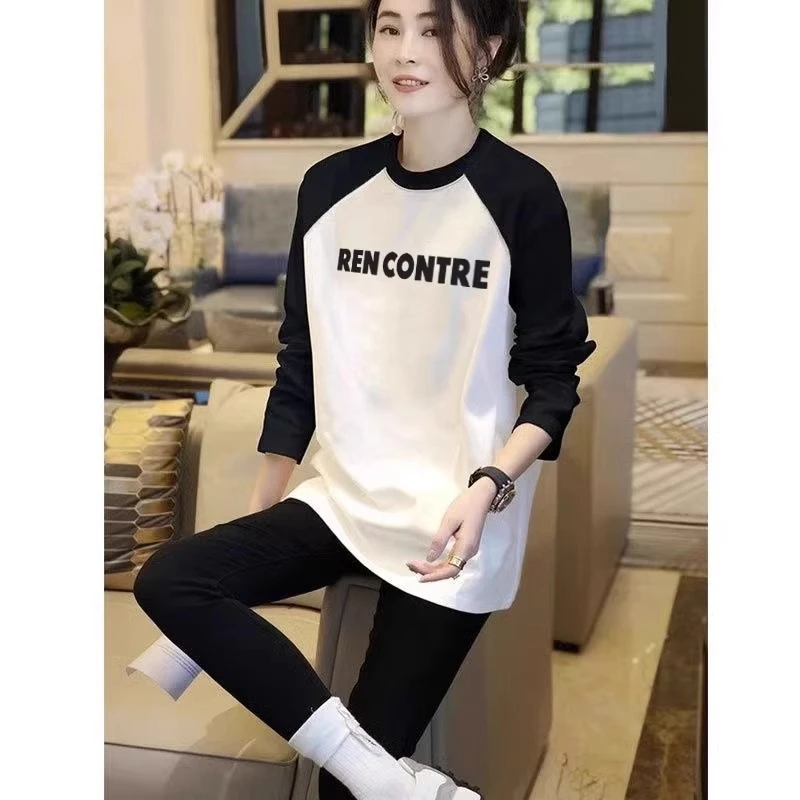 纯棉字母长袖T恤女秋季新款内搭打底衫宽松中长款圆领插肩袖上衣