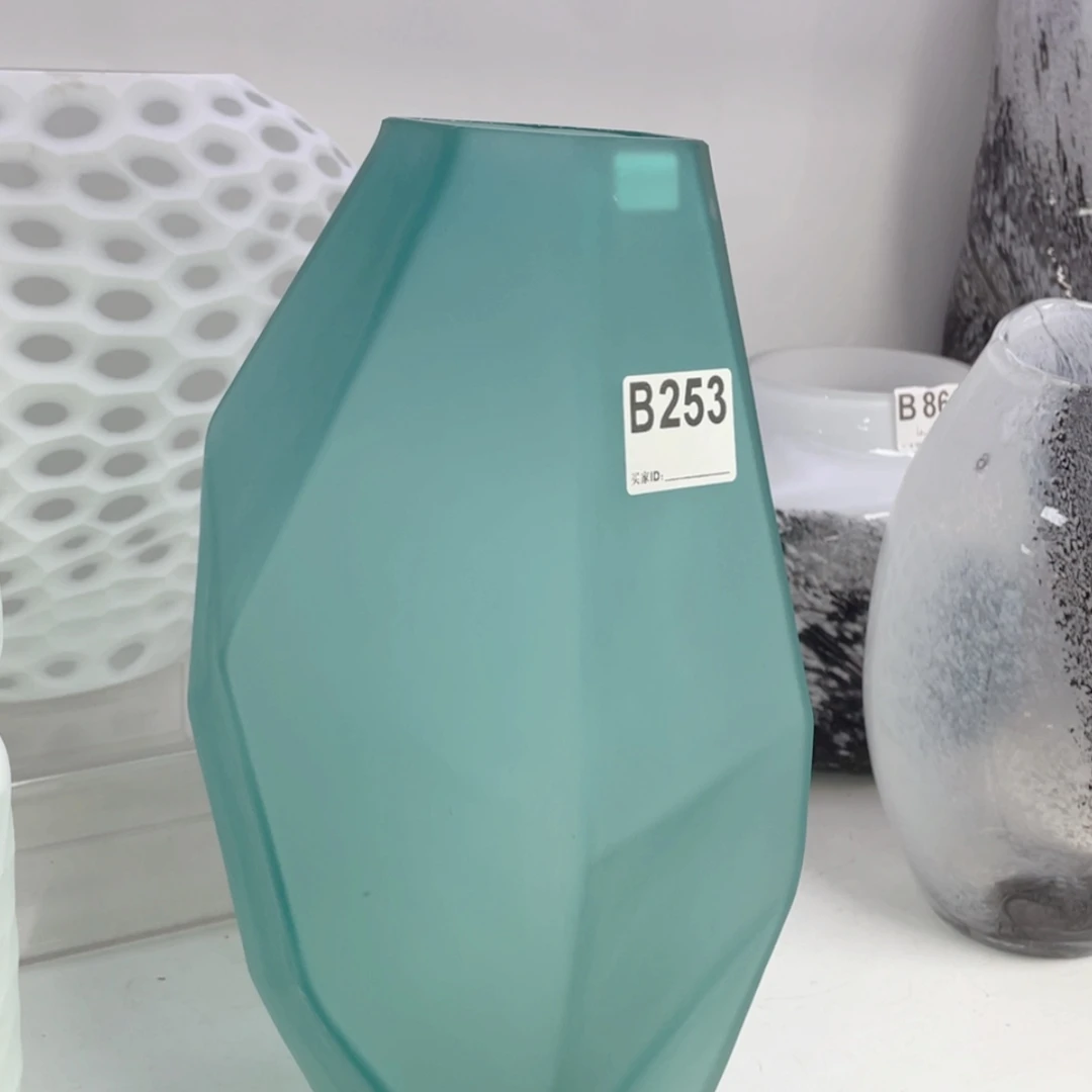 【闪购商品】手工艺术花瓶。
