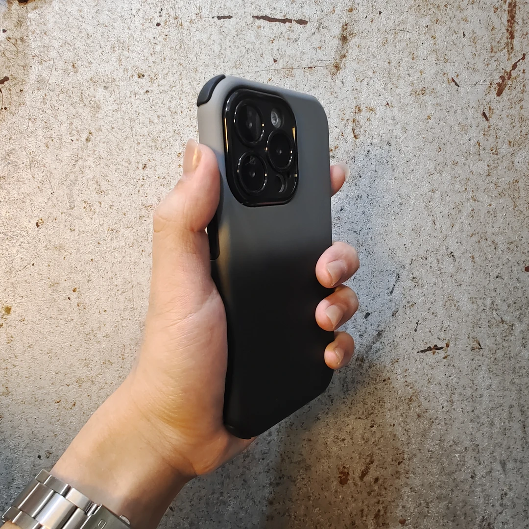 灰黑色渐变四角防摔iPhone14Promax苹果15手机壳13肤感磨砂二合一