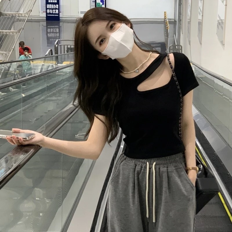 正肩百搭短袖t恤女2023夏季新款设计韩版镂空小心机短款显瘦上衣