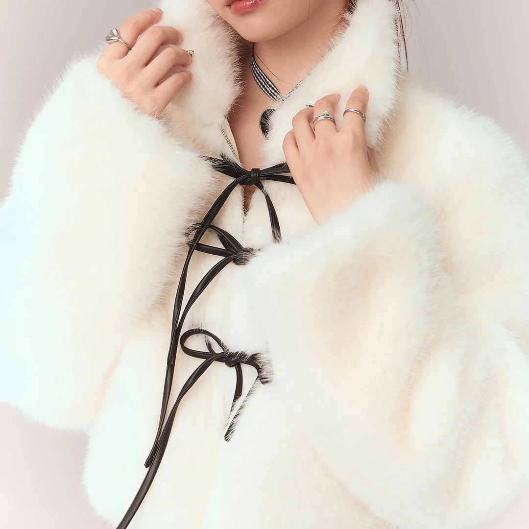 CHUU秋冬女装系带设计长袖毛绒加厚款保暖辣妹穿搭显瘦外套