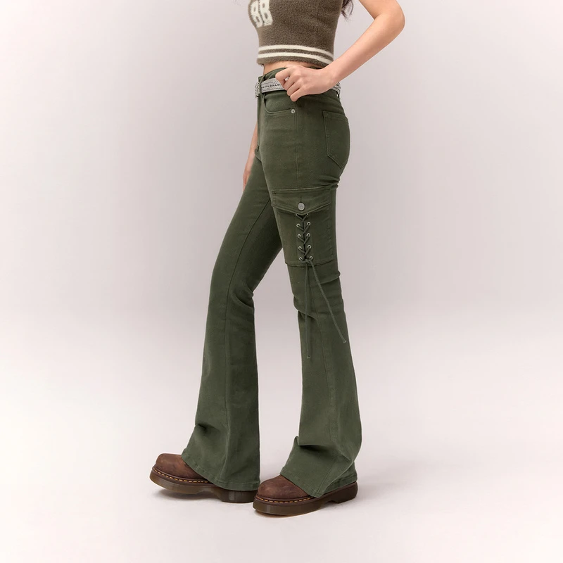 CHUU冬季女装微喇牛仔裤设计百搭修身辣妹穿搭显瘦百搭女孩牛仔裤