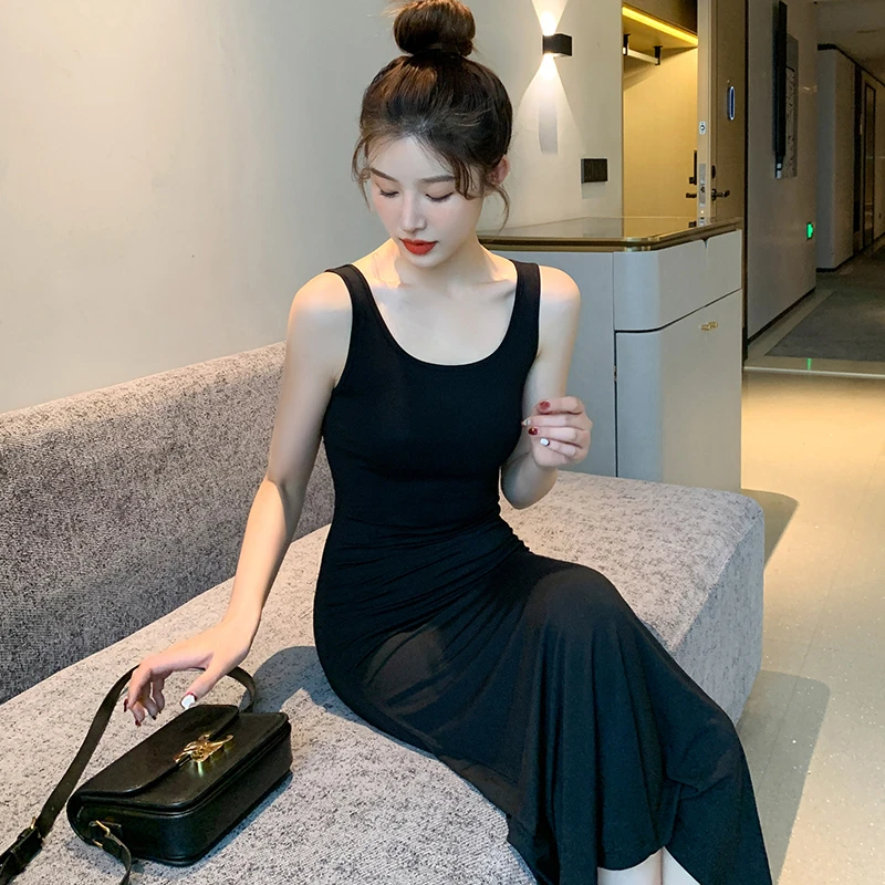 黑色吊带连衣裙女夏季修身小黑裙法式高级感收腰绝美莫代尔长裙子