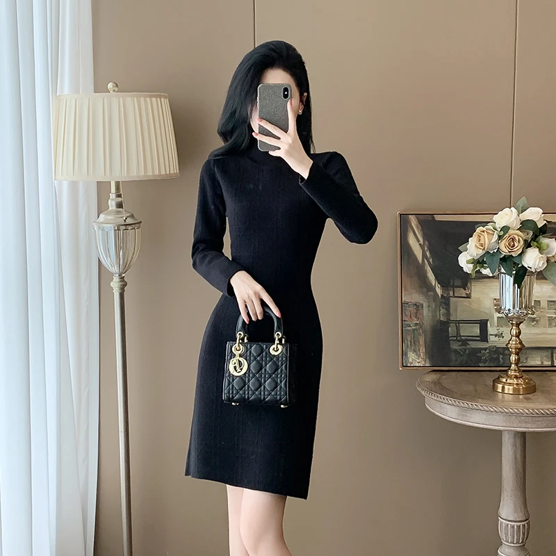 法式名媛小香风半高领针织连衣裙女秋冬新款修身显瘦打底小黑裙子