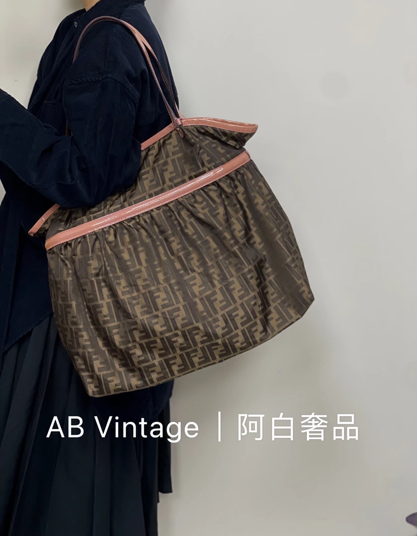 95新 FENDI/芬迪 阿白奢品/芬迪 大号托特包
