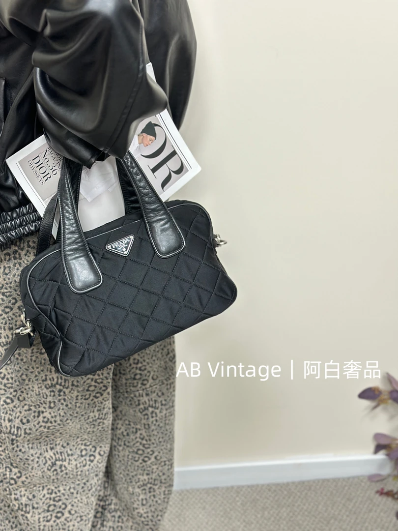 95新 Prada/普拉达 阿白奢品/Prada 尼龙保龄球包