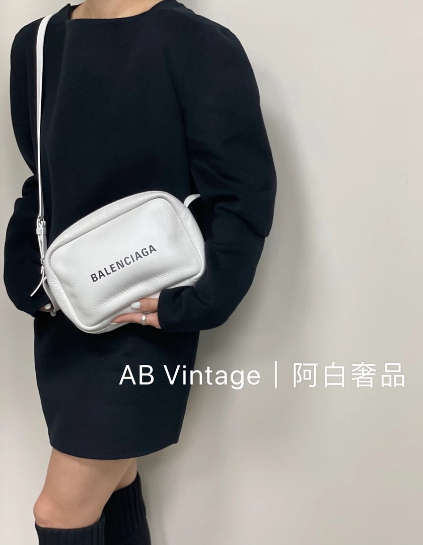 95新 Balenciaga/巴黎世家 阿白奢品/巴黎世家 白色相机包 斜挎包