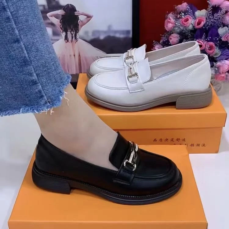 真软皮单鞋女春秋新款百搭休闲黑色小皮鞋洋气小香风一脚蹬乐福鞋