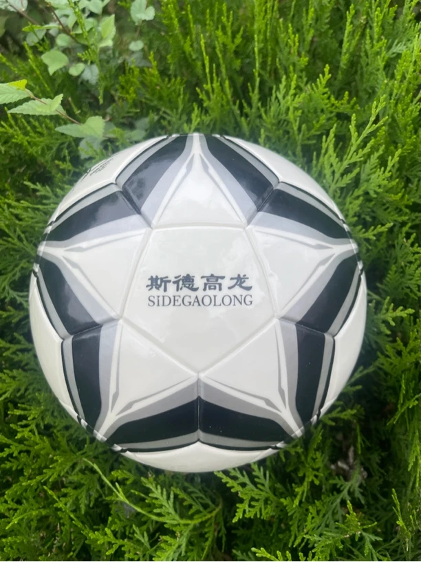 斯德高龙 足球 黑五星单色款 脚感十足 加厚耐踢