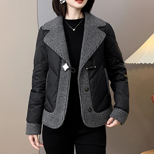 小香风白鸭绒羽绒服中年女士冬装时尚减龄不臃肿轻便保暖妈妈外套