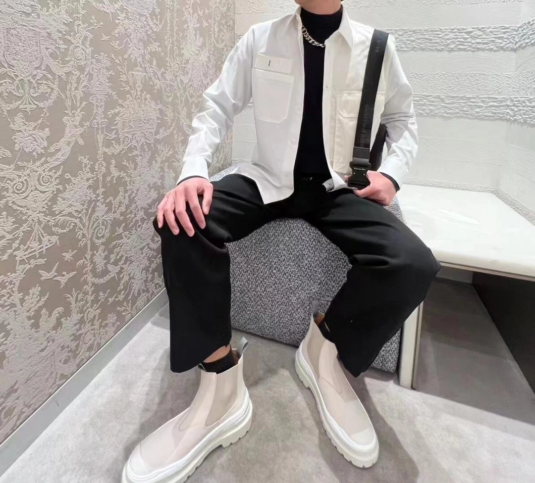 全新未使用 DIOR/迪奥 Dior X Sacai 联名系列秀款米色切尔西短靴