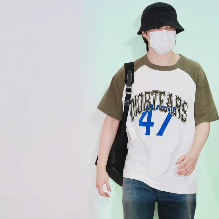 全新未使用 DIOR/迪奥 男女休闲同款1947系列拼色短袖T恤 101916