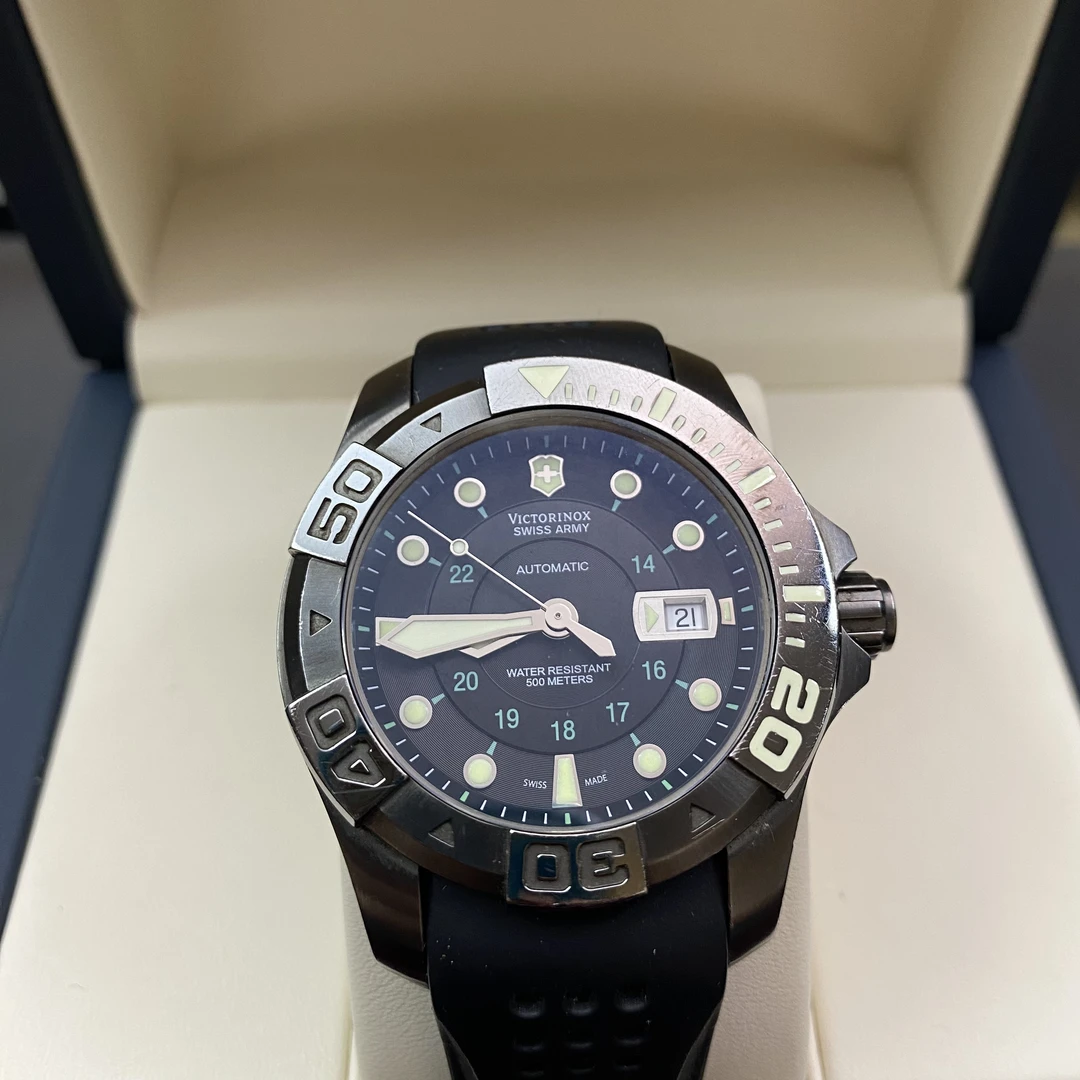 95新  大颂名品/维式军用/单表/表径42/参考公价11800