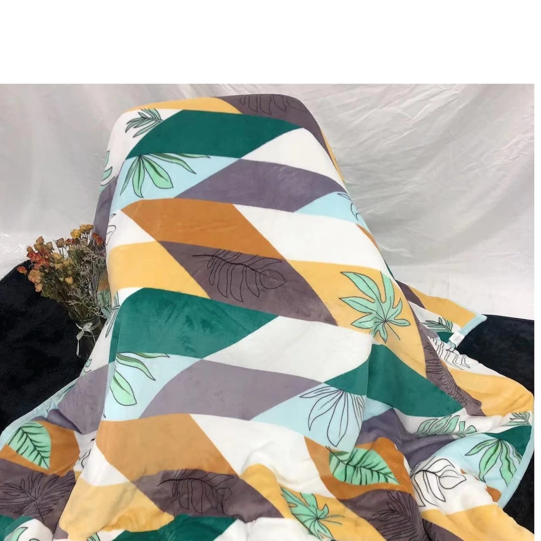 Fugari200*230几何银杏叶印花亲肤款牛奶绒被子b028
