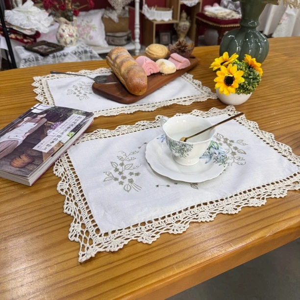 N215  刺绣拼钩针餐盘垫  本色棉质  30×45cm 一对  氧化