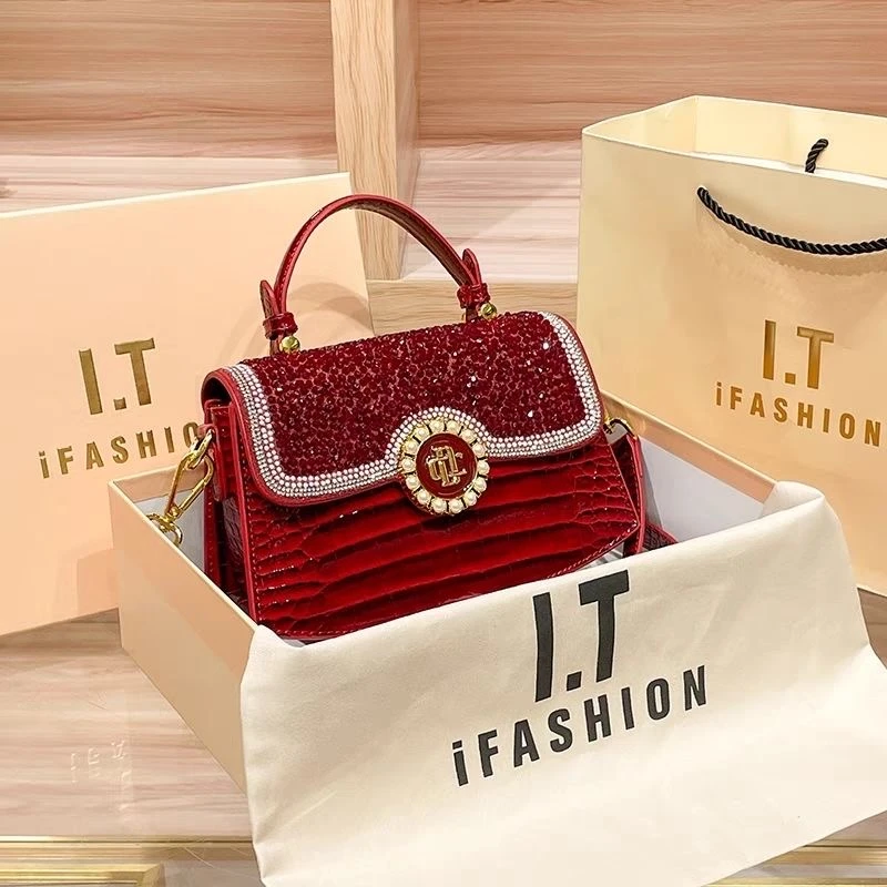 女包2024新款时尚镶钻红色手提包高级洋气单肩斜挎包