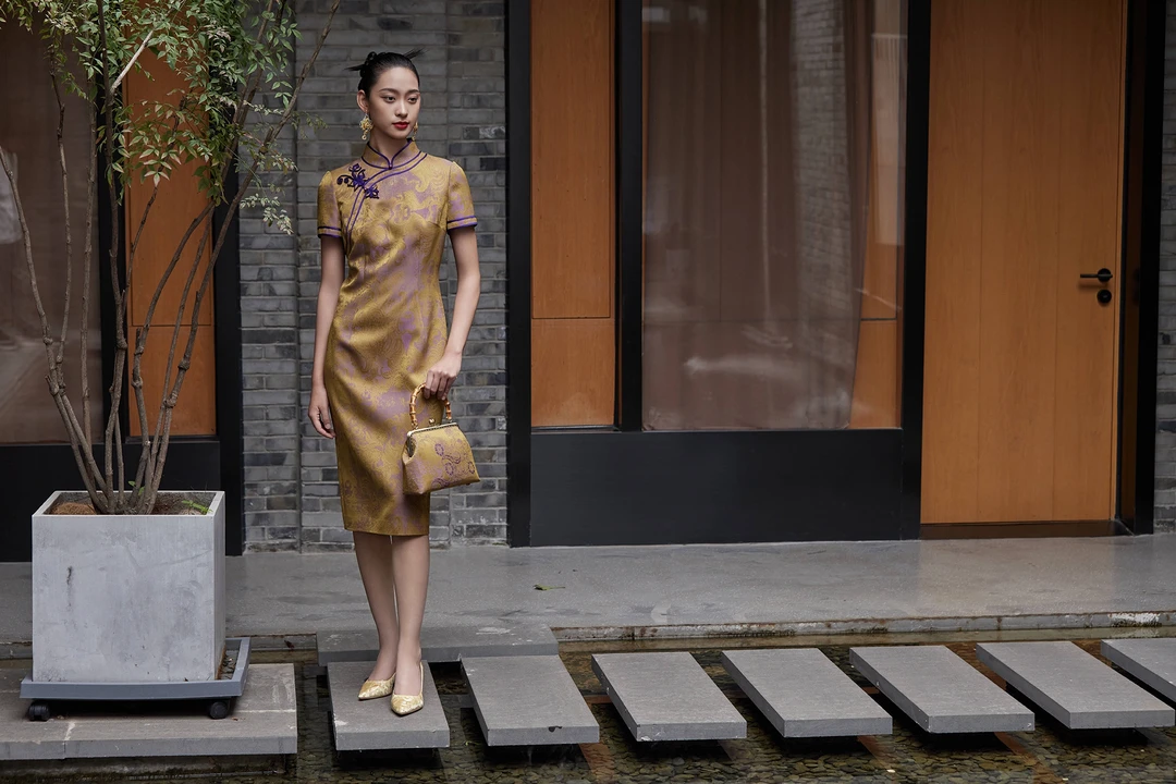 ZZY17711醋酸提花工艺手工盘扣中式优雅修身婚宴旗袍连衣裙气质