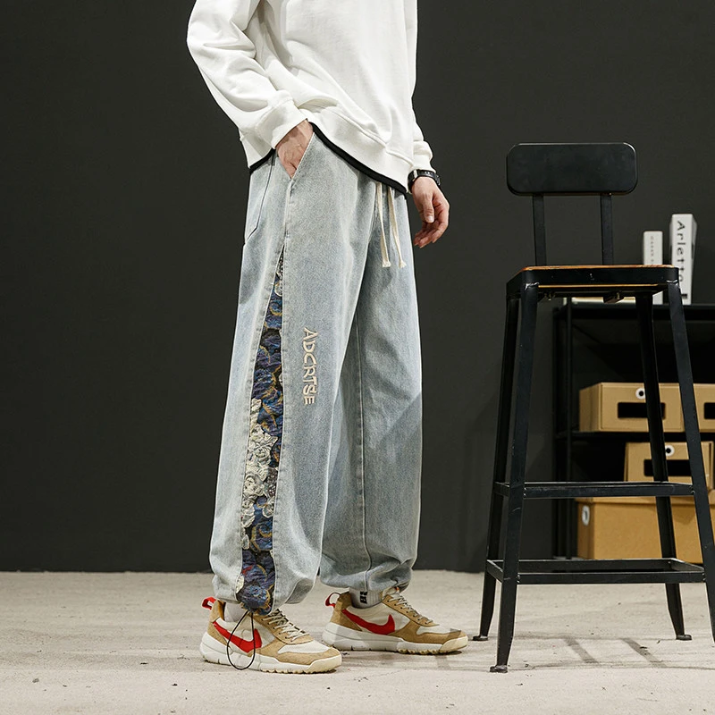 水洗做旧牛仔裤男士国潮小熊刺绣拼接抽绳灯笼裤大码宽松直筒长裤