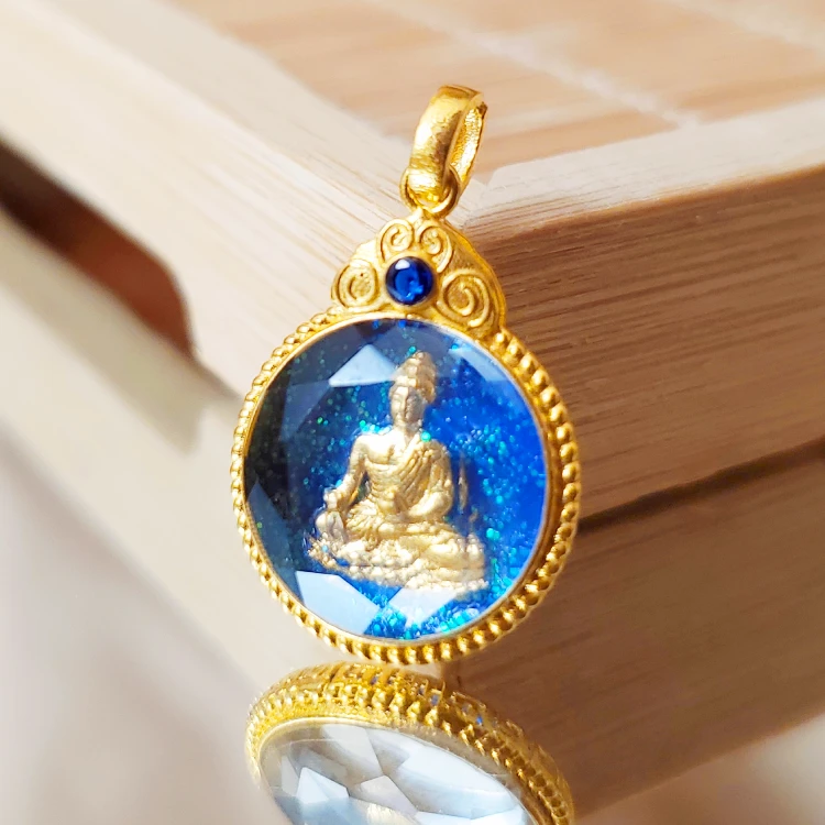 18K金水晶药师佛圆牌 吊坠  G6338