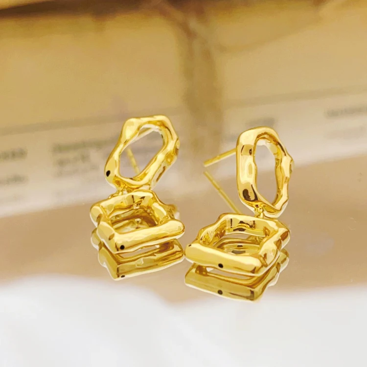 G3200 18K金异形双圈几何环环相扣耳钉