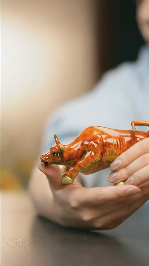【闪购商品】黄铜小华尔街牛-26
